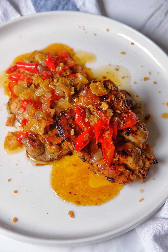 Pan-grilled Chicken with Spicy Garlic Sauce